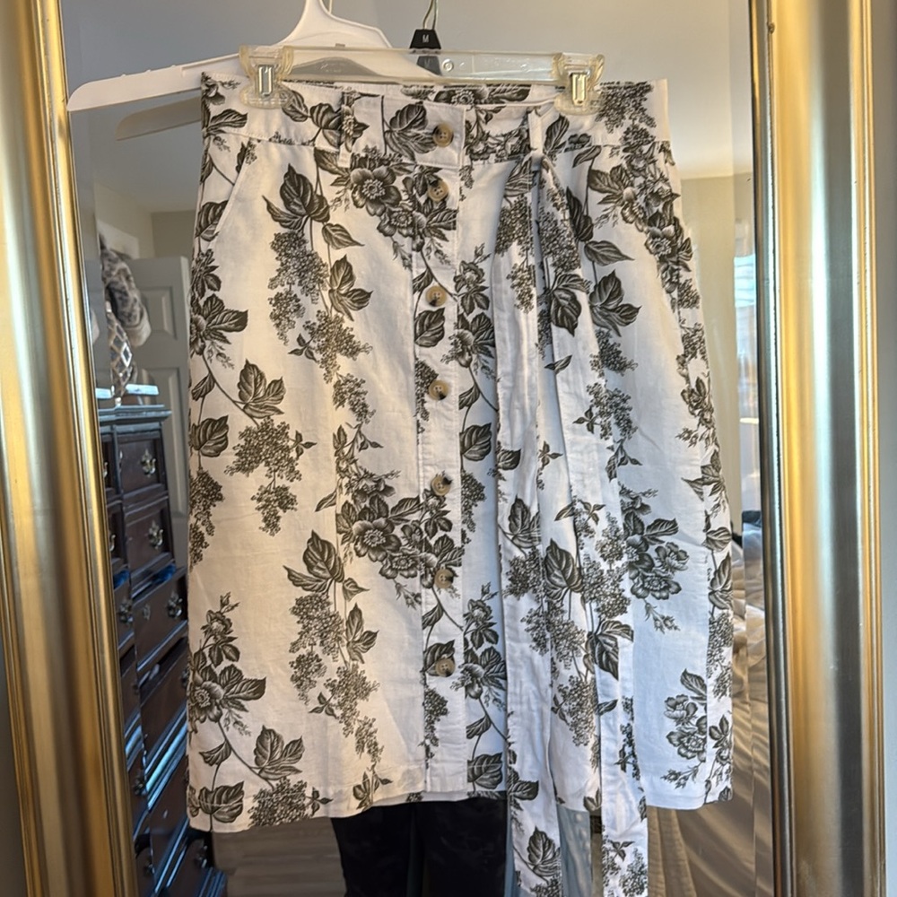 Liz Claiborne Floral Button-Down Skirt with Tie